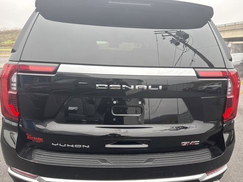 Used 2025 GMC Yukon Denali image 4