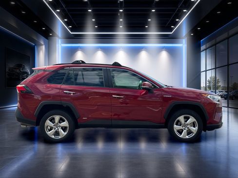 Used 2020 Toyota RAV4 Limited AWD/4WD image 3