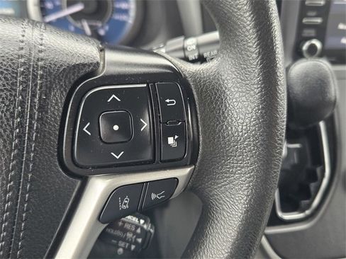 Used 2020 Toyota Sienna LE image 23