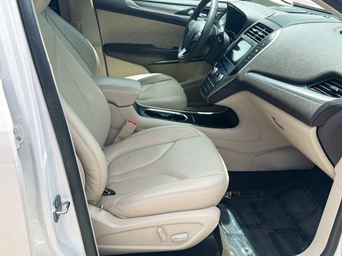 Used 2019 Lincoln MKC Premiere FWD image 31