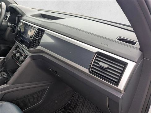 Used 2022 Volkswagen Atlas Cross Sport SEL R-Line image 21