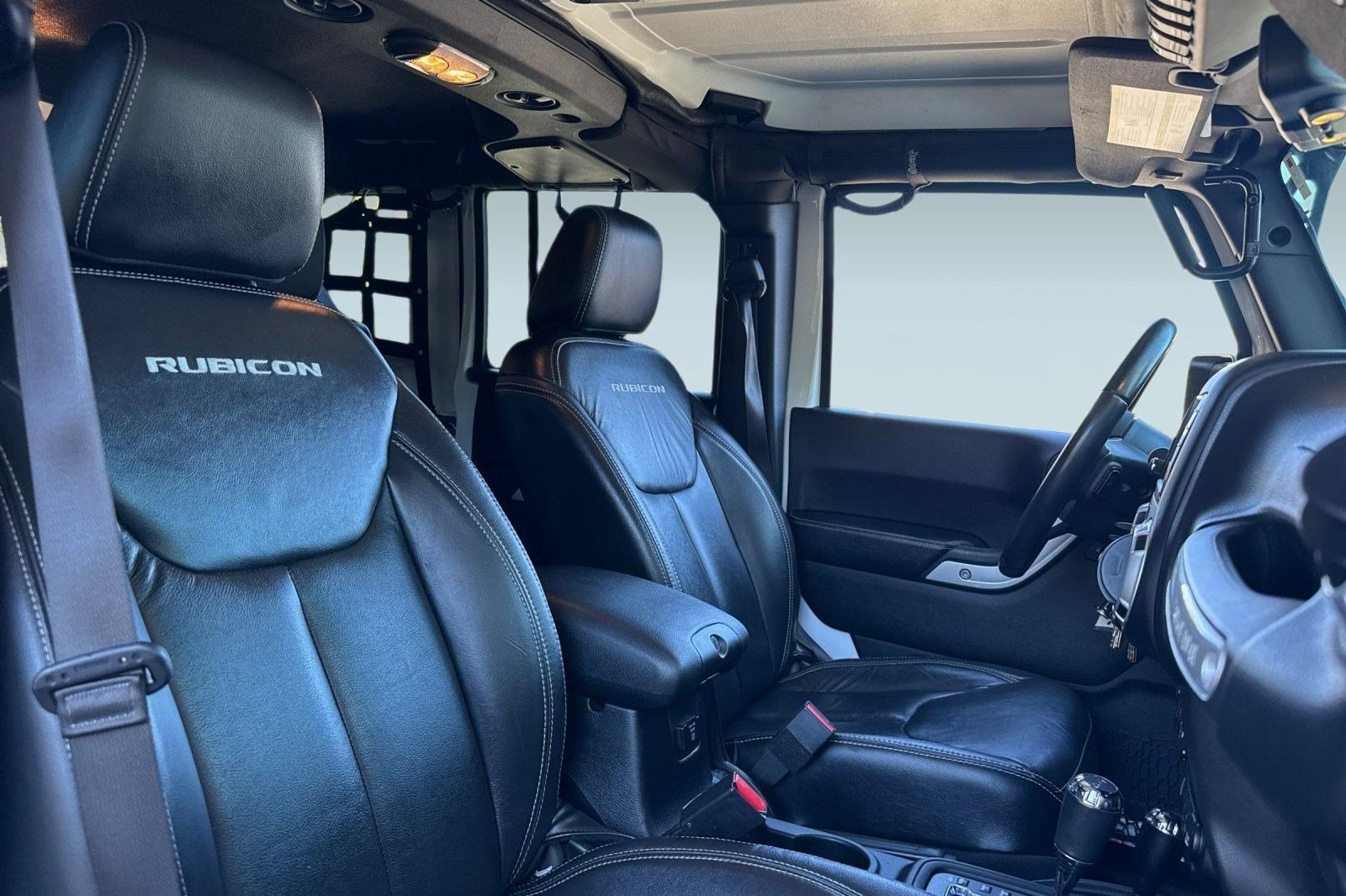 Used 2017 Jeep Wrangler Unlimited Rubicon AWD/4WD image 25