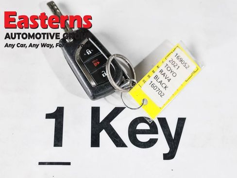 Used 2021 Toyota RAV4 LE image 24