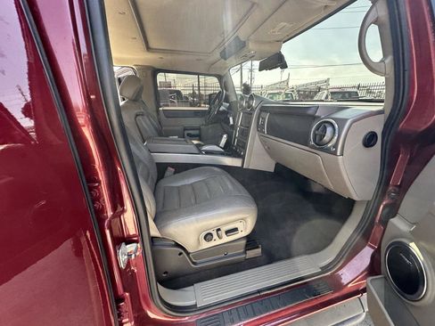 Used 2003 HUMMER H2 w/ Preferred Equipment Group AWD/4WD image 34