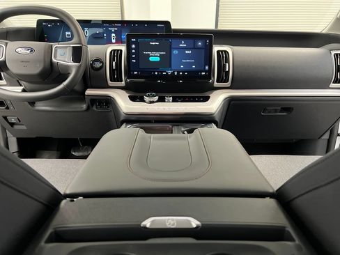 Used 2025 Ford Expedition Active RWD image 59