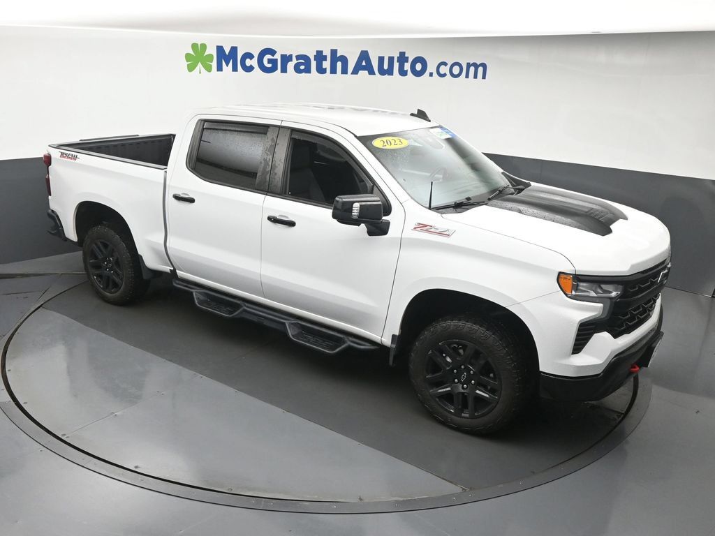Used 2023 Chevrolet Silverado 1500 LT Trail Boss w/ LT Trail Boss Premium Package AWD/4WD image 3