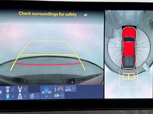 Used 2024 Toyota Tacoma Limited w/ Limited Package (LT) image 10