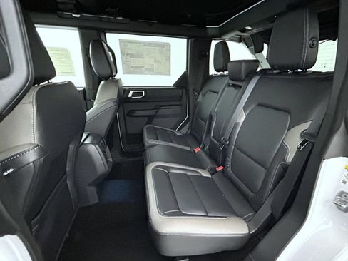 New 2026 Ford Bronco Outer Banks AWD/4WD image 19