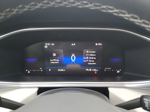 Certified 2025 Volkswagen Taos SE AWD/4WD image 23
