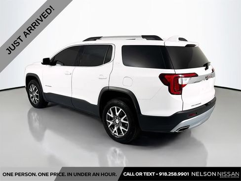 Used 2023 GMC Acadia SLT AWD/4WD image 7