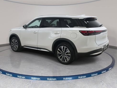 Certified 2026 INFINITI QX60 Luxe w/ Family Package image 7