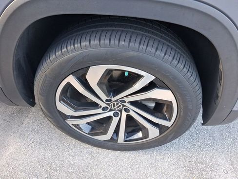 Used 2022 Volkswagen Atlas Cross Sport SEL image 7