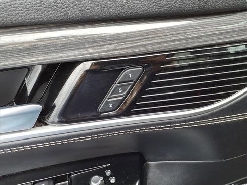 Used 2022 Jeep Wagoneer Series III image 17