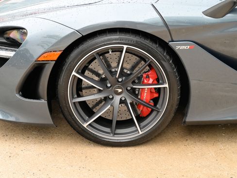 Used 2018 McLaren 720S Luxury RWD image 9