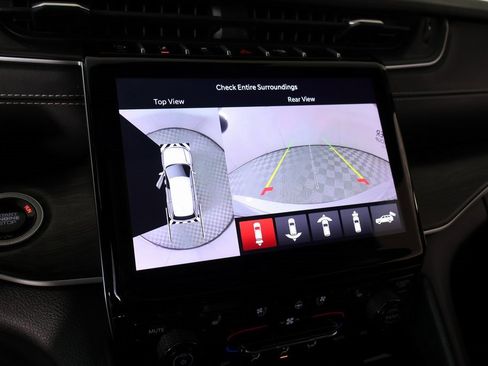 Used 2024 Jeep Grand Cherokee L Limited w/ Luxury Tech Group II image 6