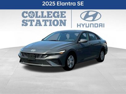 Used 2025 Hyundai Elantra SE