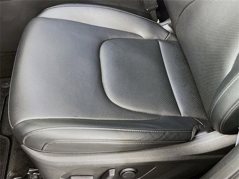 Used 2025 Kia Sportage EX w/ Premium Package image 20