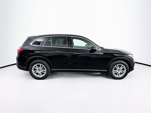 New 2025 Mercedes-Benz GLC 300 4MATIC image 8