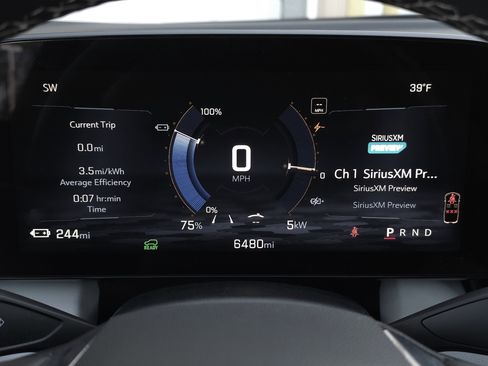 Used 2025 Chevrolet Equinox EV LT image 15