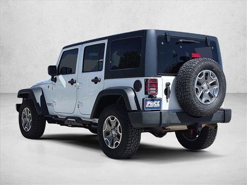 Used 2017 Jeep Wrangler Unlimited Rubicon w/ Connectivity Group AWD/4WD image 8