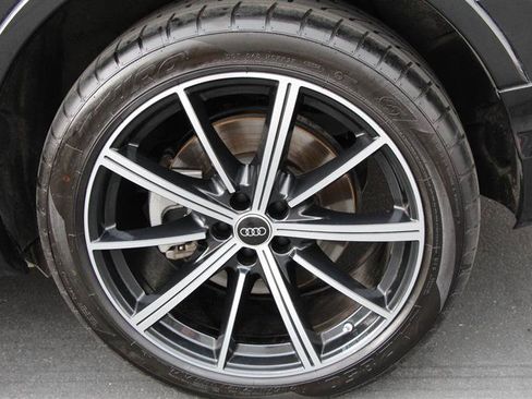 Used 2023 Audi Q7 3.0T Premium Plus w/ Premium Plus Package AWD/4WD image 42