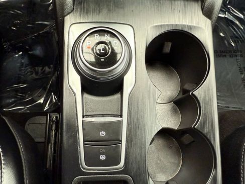 Certified 2024 Ford Escape Platinum image 32