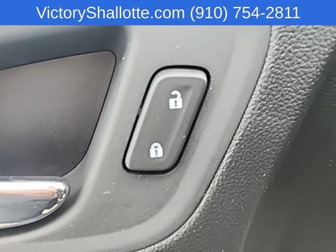 Used 2021 Chevrolet Colorado LT w/ Safety Package RWD image 17