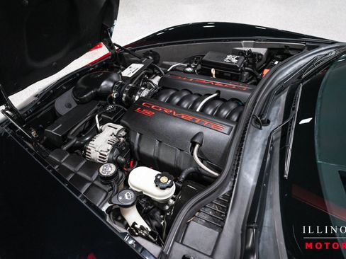 Used 2007 Chevrolet Corvette Coupe w/ Preferred Equipment Group RWD image 28