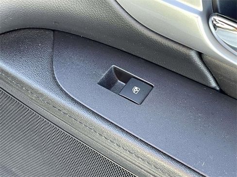 Used 2017 GMC Terrain SLE w/ Convenience Package image 18