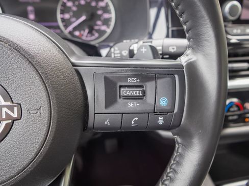 Used 2024 Nissan Pathfinder SV AWD/4WD image 23