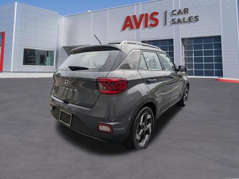Used 2025 Hyundai Venue SEL FWD image 6