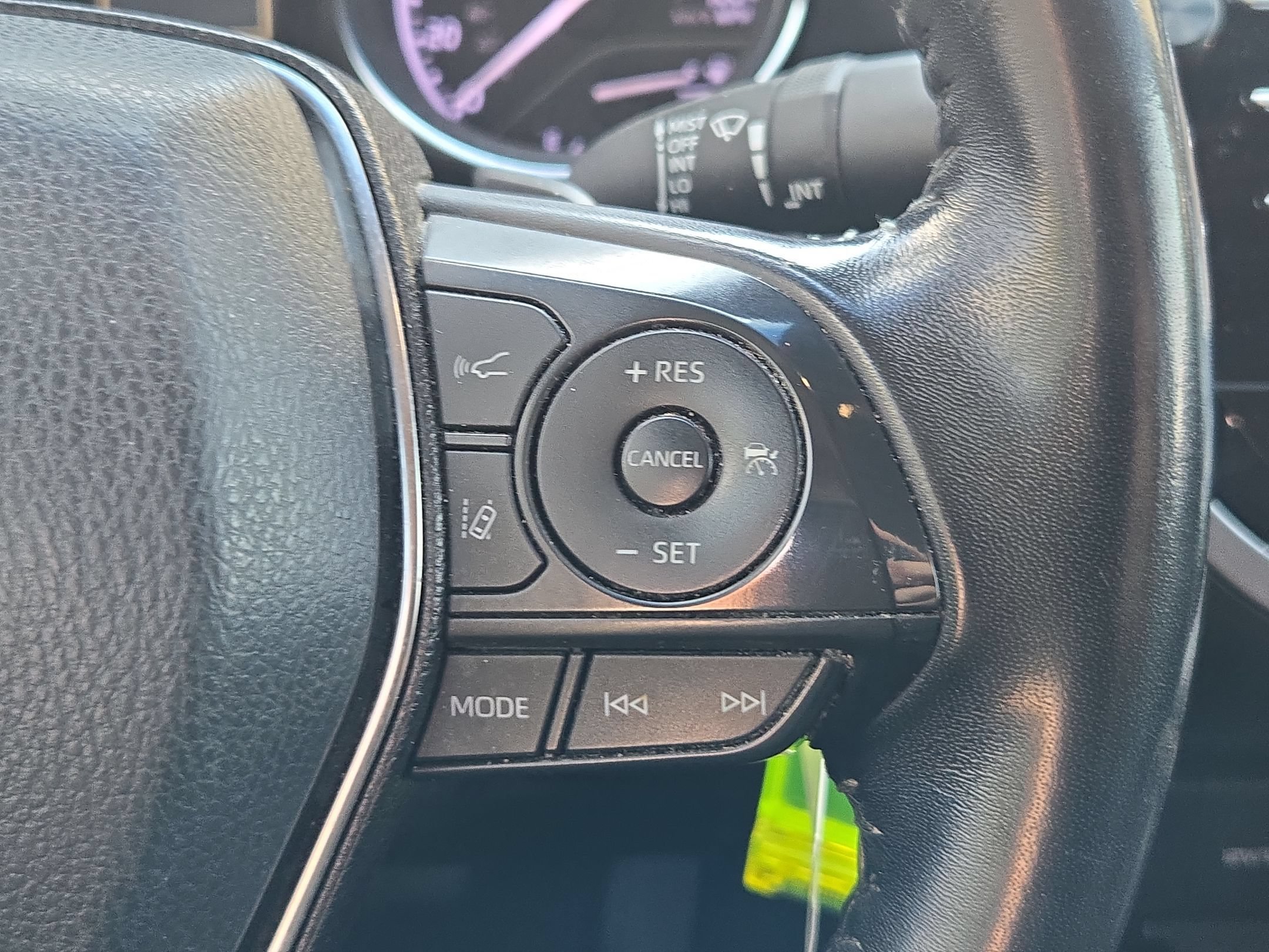 Used 2019 Toyota Camry SE FWD image 22