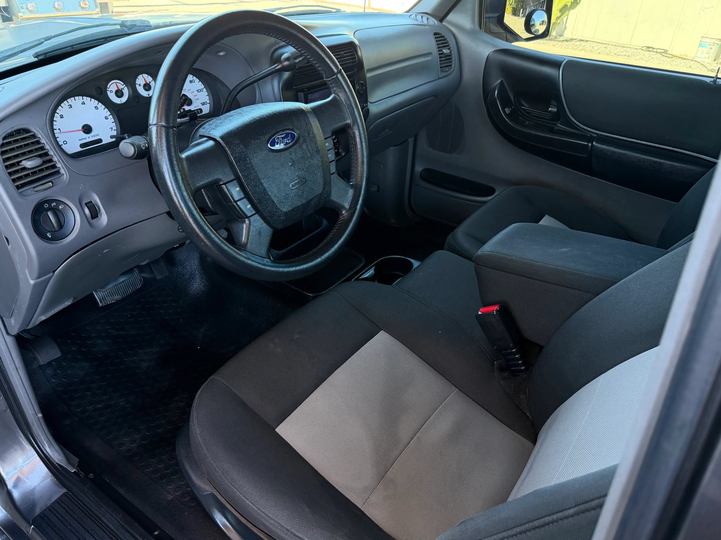 Used 2011 Ford Ranger Sport w/ Bright Trim Group RWD image 8