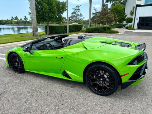 Used 2021 Lamborghini Huracan EVO RWD image 11