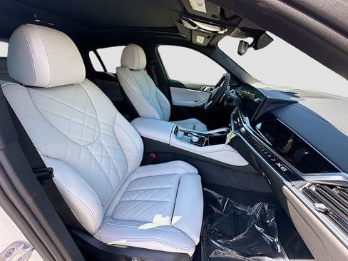 New 2026 BMW X6 xDrive40i w/ Executive Package image 23