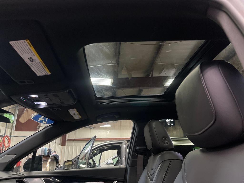 Used 2024 Cadillac XT5 Premium Luxury AWD/4WD image 13