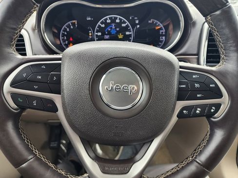 Used 2018 Jeep Grand Cherokee Overland image 22