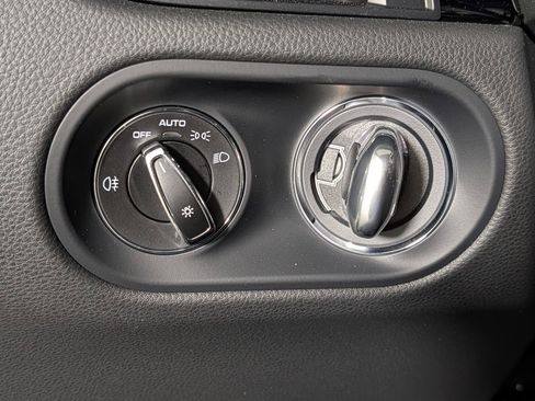 New 2026 Porsche Macan image 34