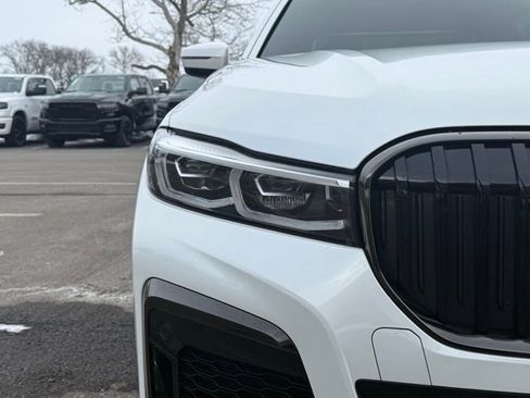 Used 2022 BMW 750i xDrive w/ Autobahn Package image 13