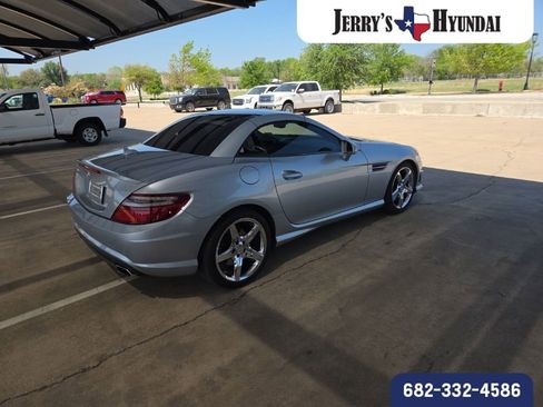 Used 2014 Mercedes-Benz SLK 250 image 5