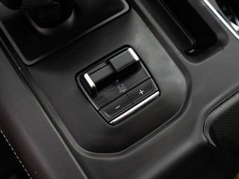 Used 2024 GMC Sierra 1500 Denali Ultimate image 38