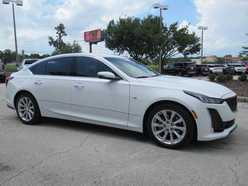 Used 2023 Cadillac CT5 Luxury RWD image 2