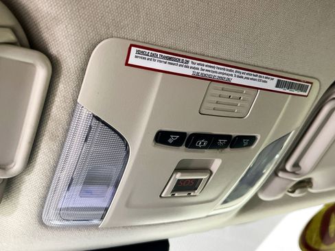 Used 2020 Toyota Corolla LE image 22