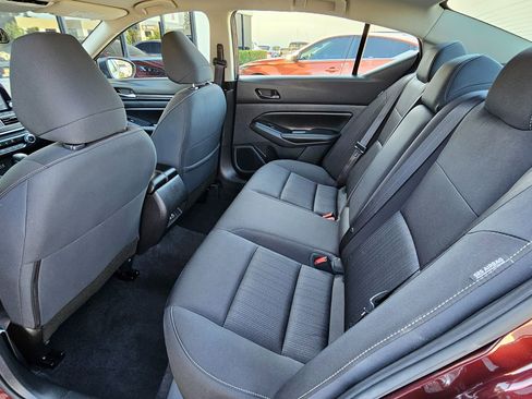 Used 2024 Nissan Altima 2.5 SV image 17