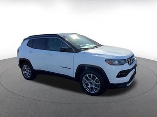 Used 2025 Jeep Compass Limited video 2