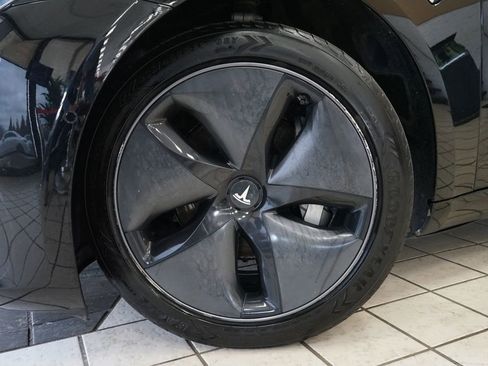 Used 2018 Tesla Model 3 Long Range image 45