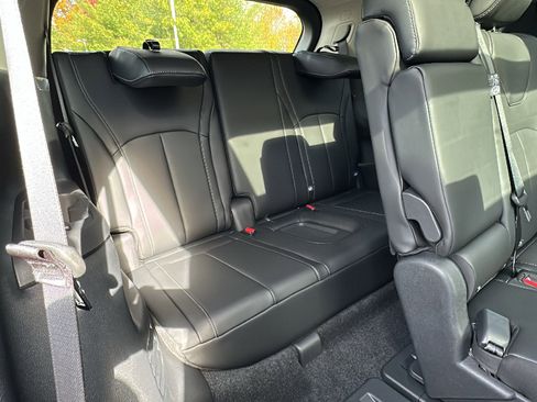 New 2026 INFINITI QX60 Luxe w/ Cargo Package image 11