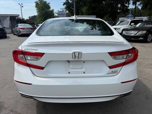 Used 2018 Honda Accord Sport image 5