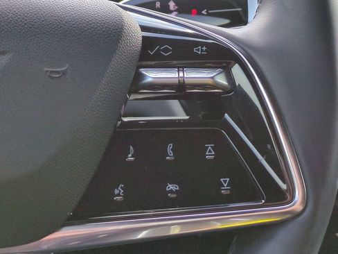 Used 2024 Cadillac Lyriq Sport image 26