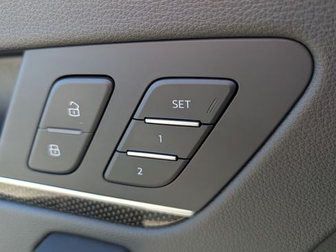 Used 2022 Audi SQ5 Prestige AWD/4WD image 22